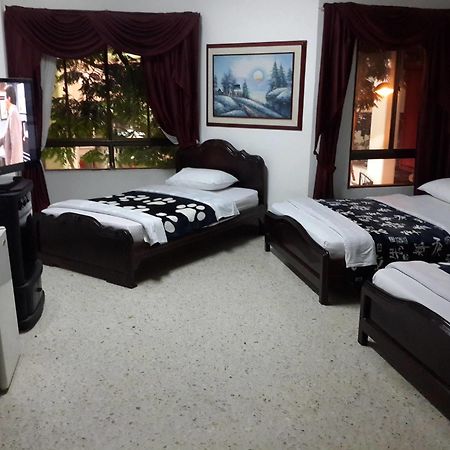 Hotel Ejecutivo Перейра Екстер'єр фото