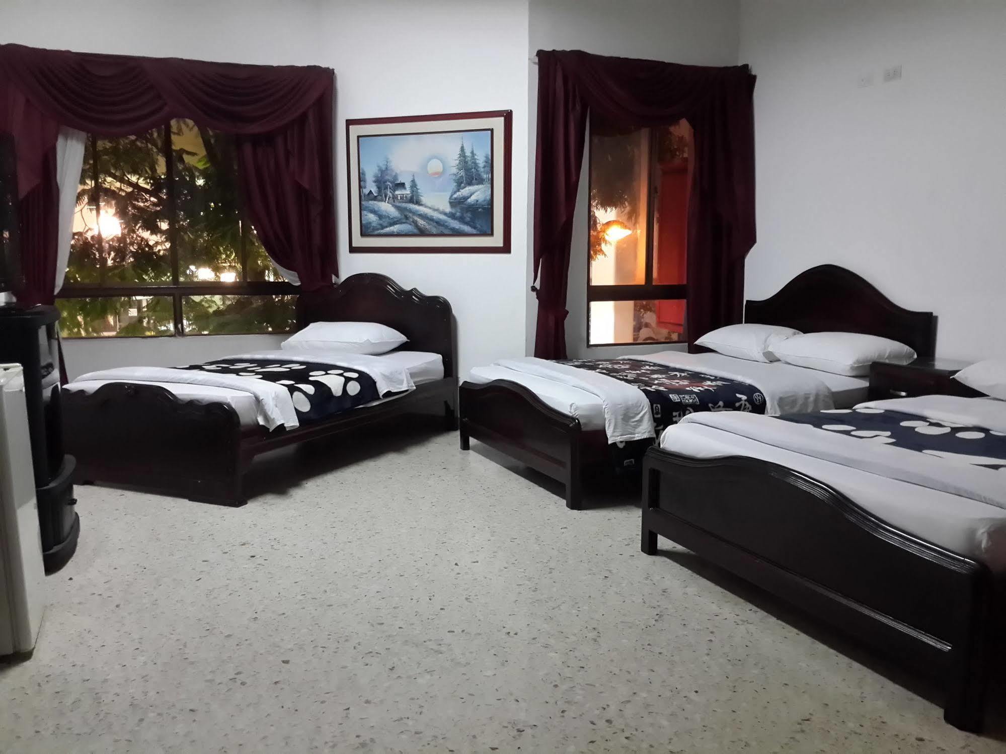 Hotel Ejecutivo Перейра Екстер'єр фото