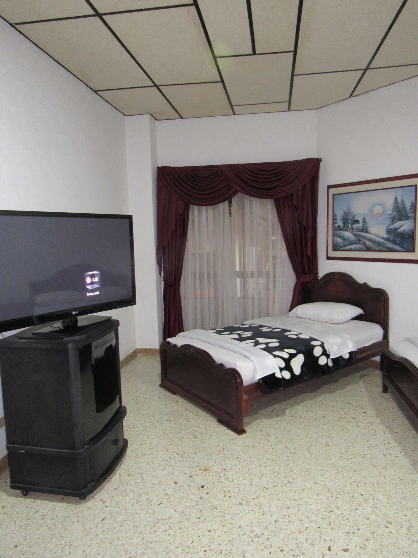 Hotel Ejecutivo Перейра Екстер'єр фото