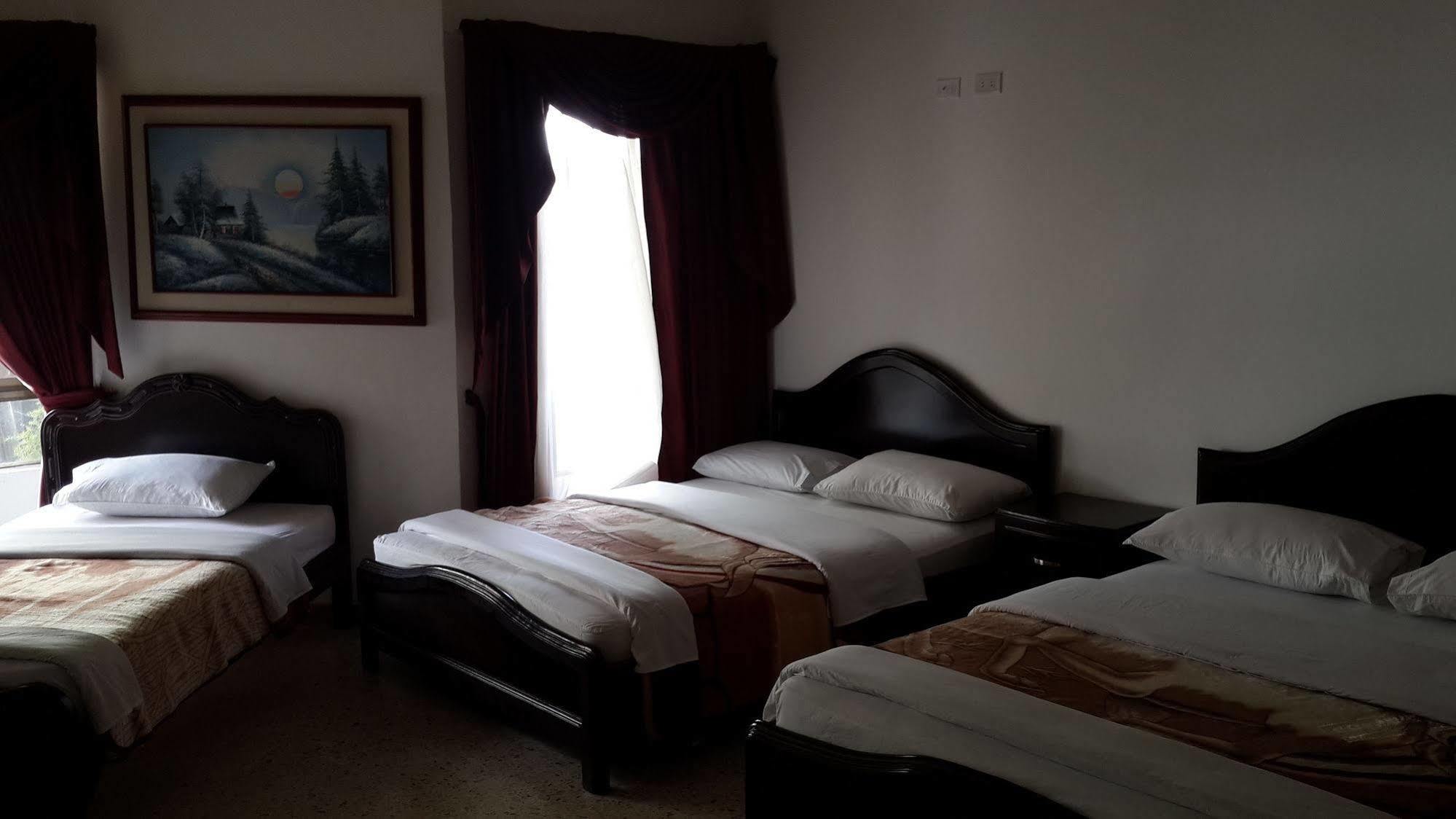 Hotel Ejecutivo Перейра Екстер'єр фото